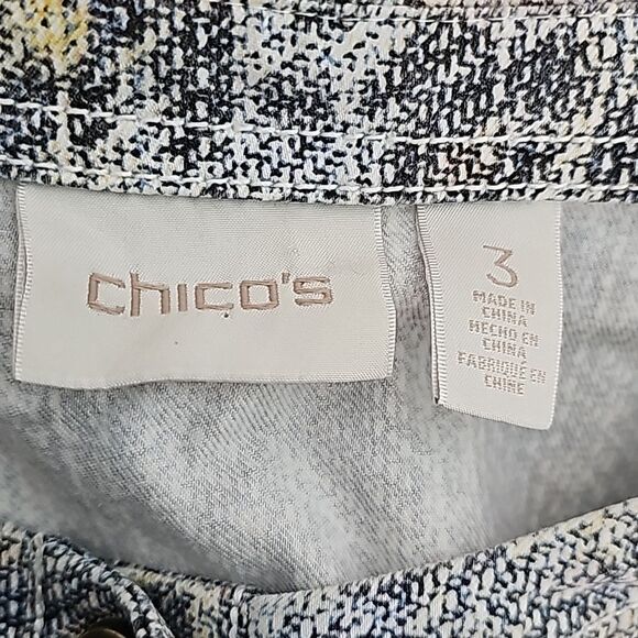 Chicos embellished lightweight snap front top size 3 - Picture 8 of 12